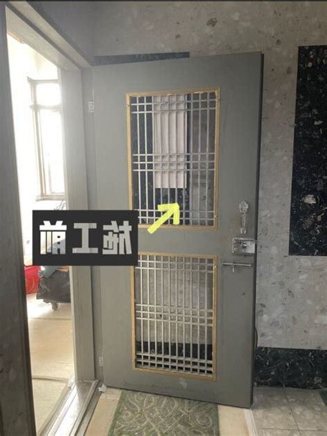 咖啡色大門