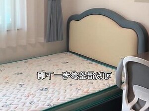 靠窗床