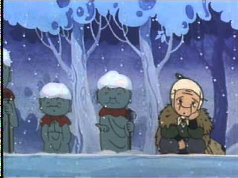 朝向西南方的石像